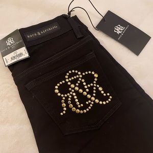 BNWT Rock & Republic Viper black denim capris